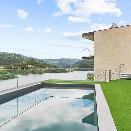 Geres Villas דירה *