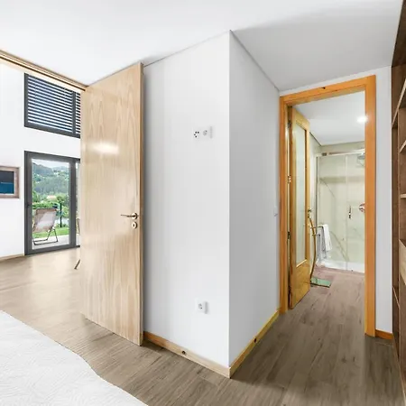 Lägenhet Geres Villas *