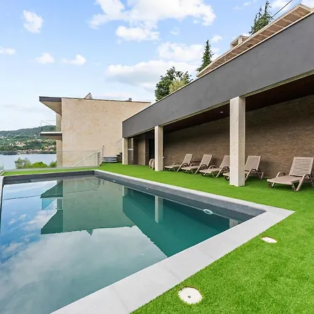 Lägenhet Geres Villas Geres