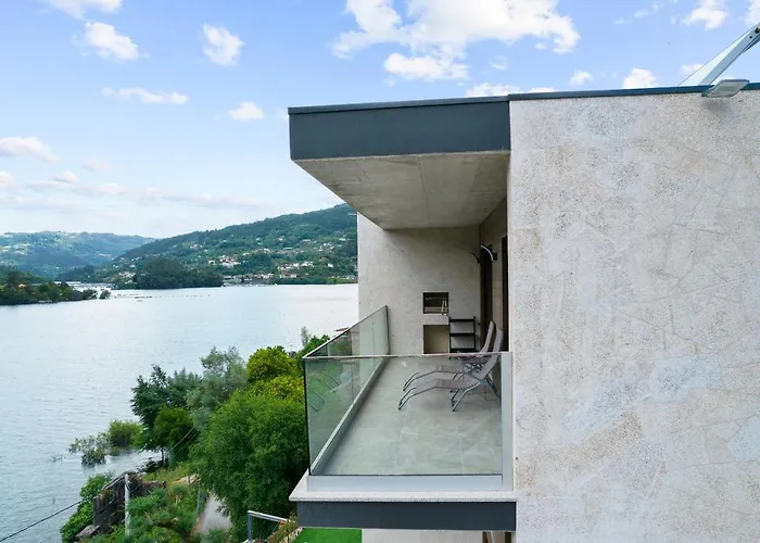 Lejlighed Geres Villas